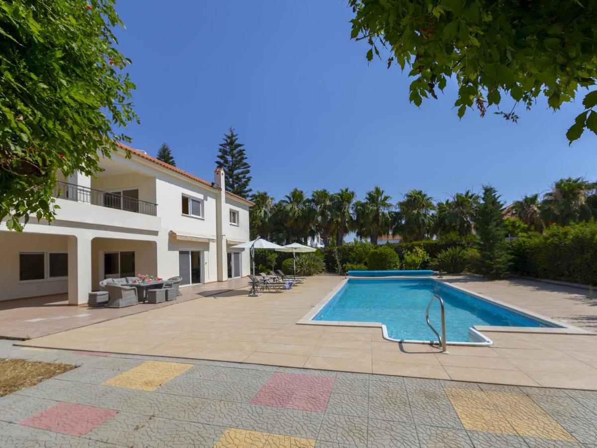 فيلا Meneou Seaside Mansion 7 لارنكا المظهر الخارجي الصورة