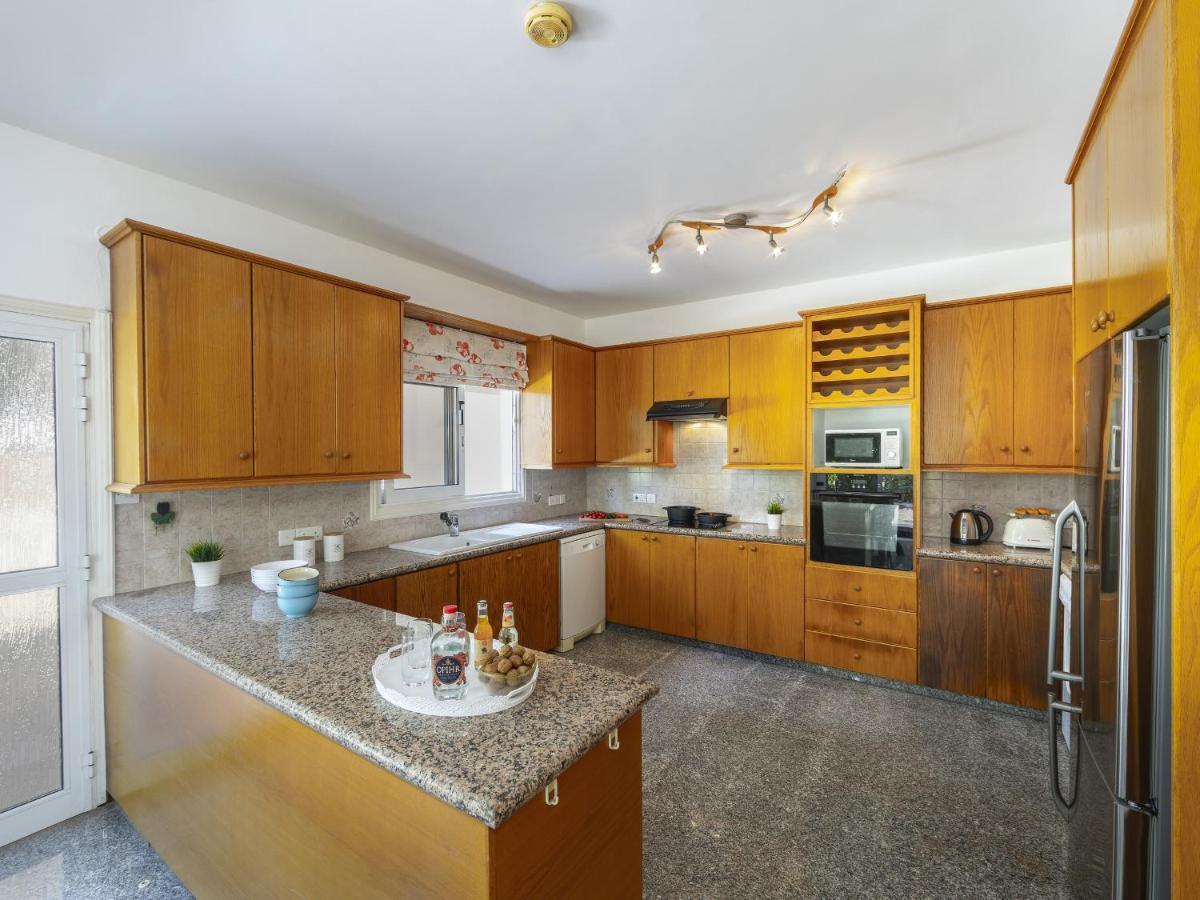 فيلا Meneou Seaside Mansion 7 لارنكا المظهر الخارجي الصورة