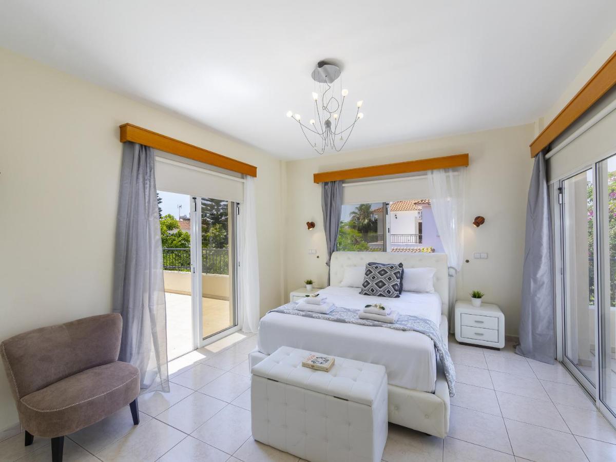 فيلا Meneou Seaside Mansion 7 لارنكا المظهر الخارجي الصورة