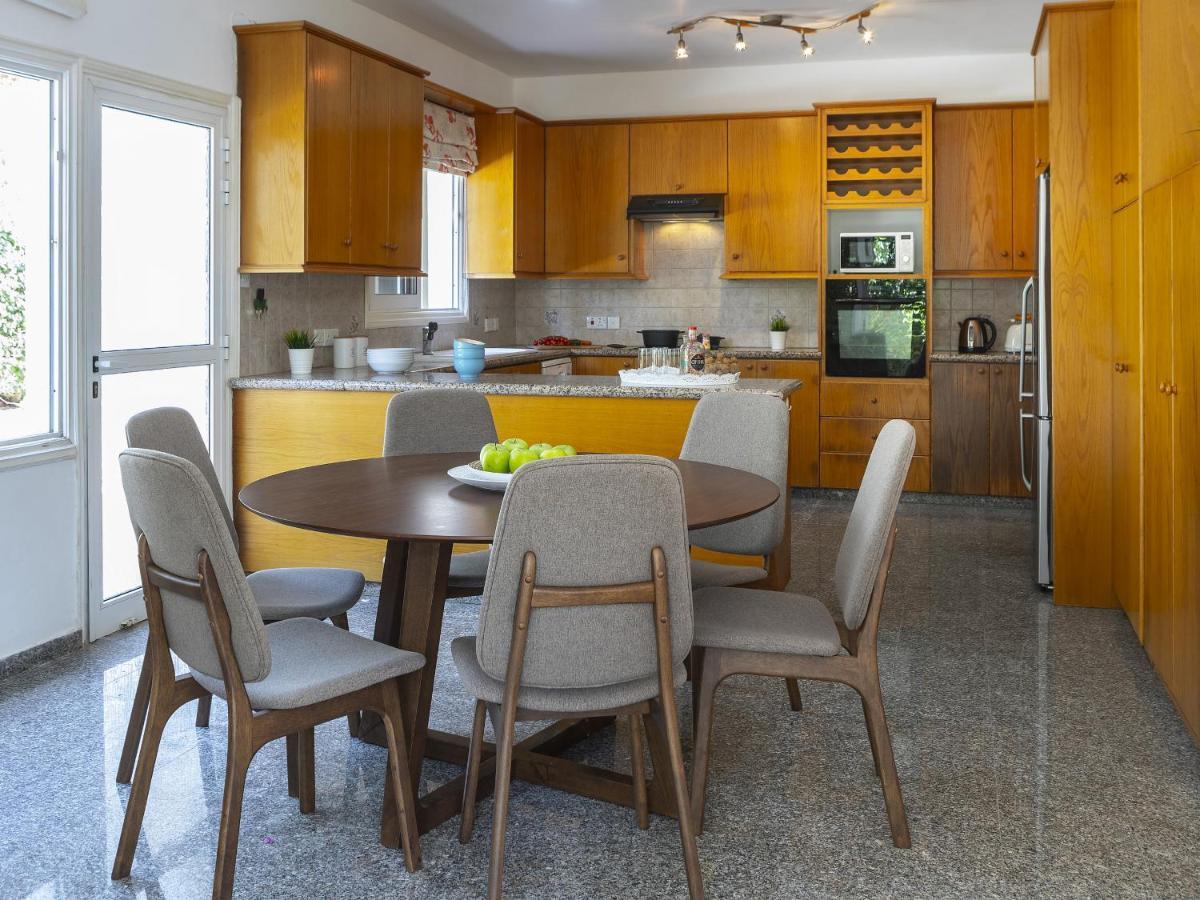 فيلا Meneou Seaside Mansion 7 لارنكا المظهر الخارجي الصورة