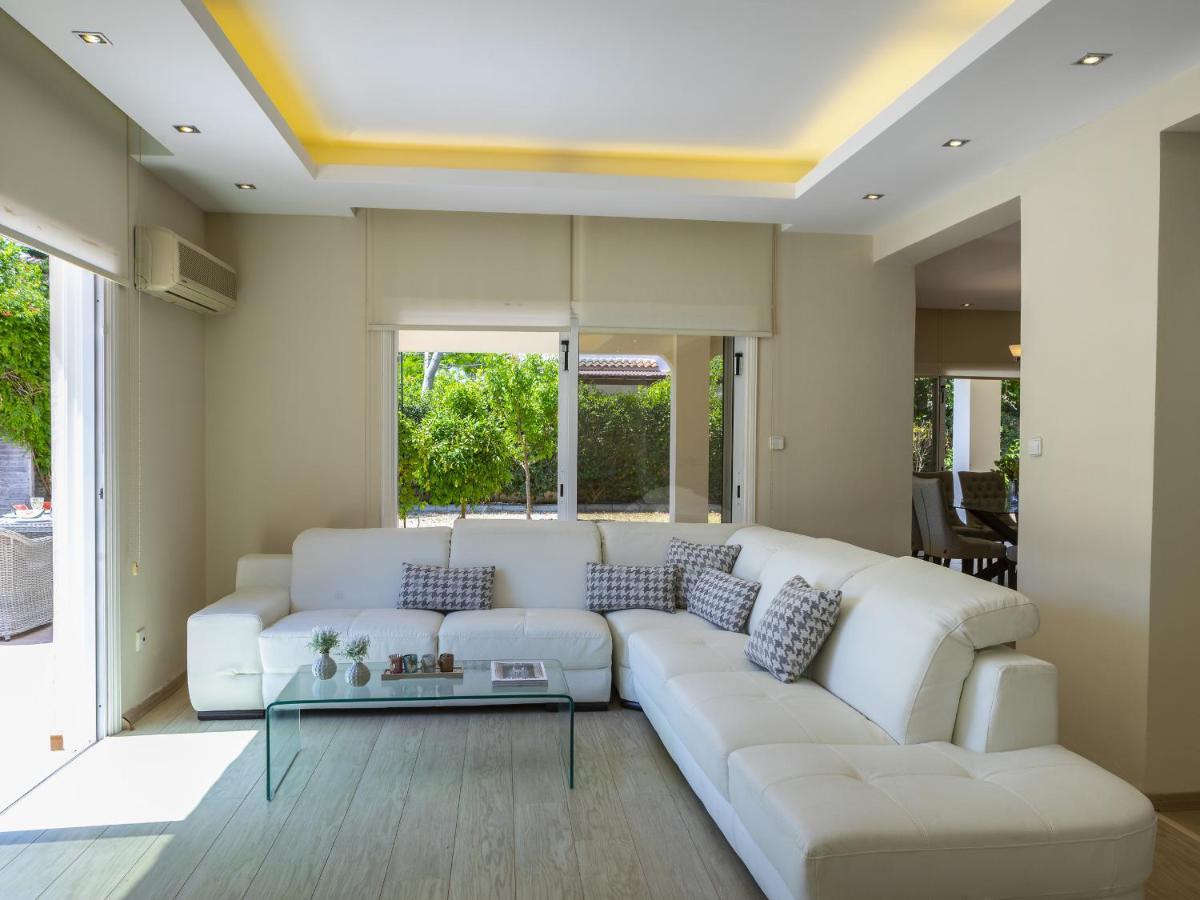 فيلا Meneou Seaside Mansion 7 لارنكا المظهر الخارجي الصورة