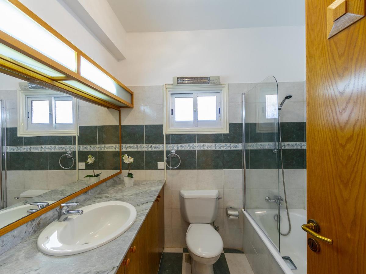 فيلا Meneou Seaside Mansion 7 لارنكا المظهر الخارجي الصورة