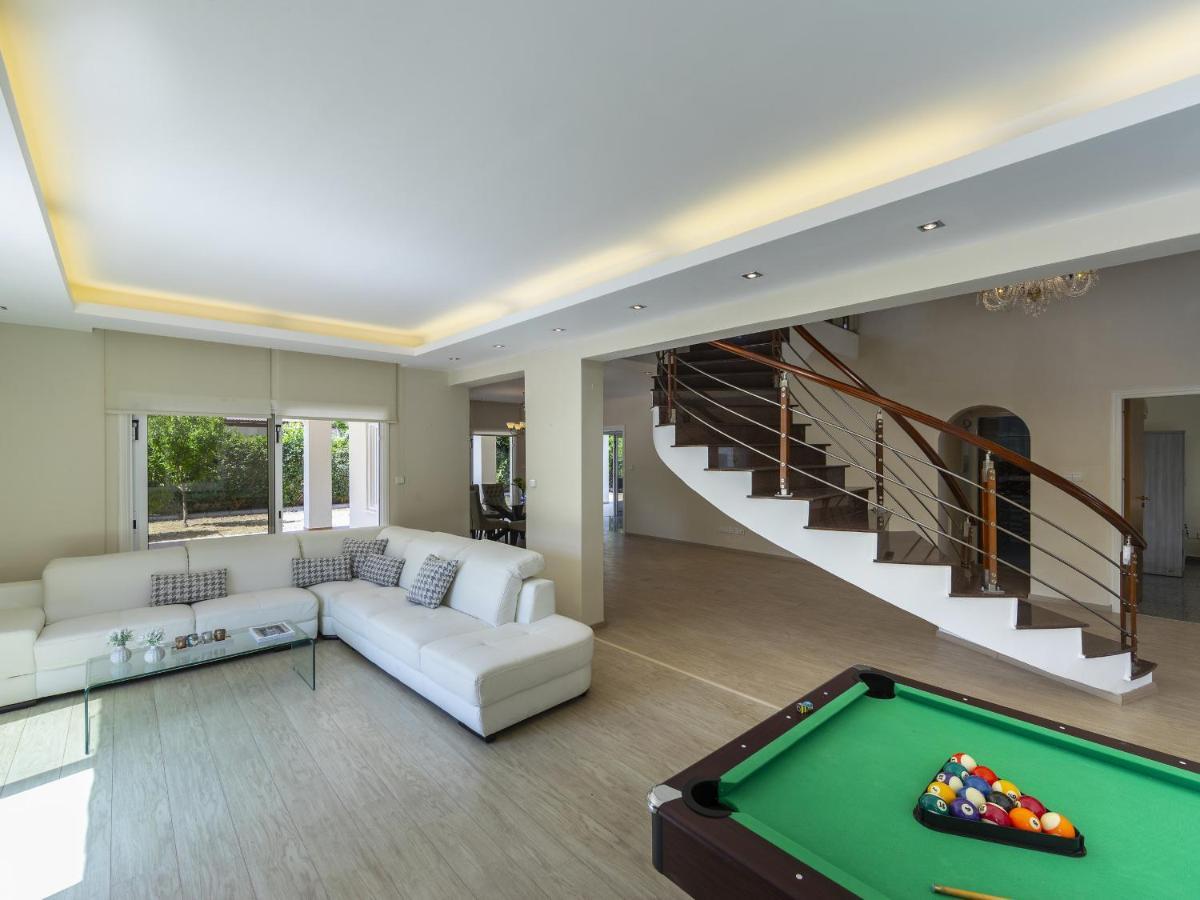 فيلا Meneou Seaside Mansion 7 لارنكا المظهر الخارجي الصورة