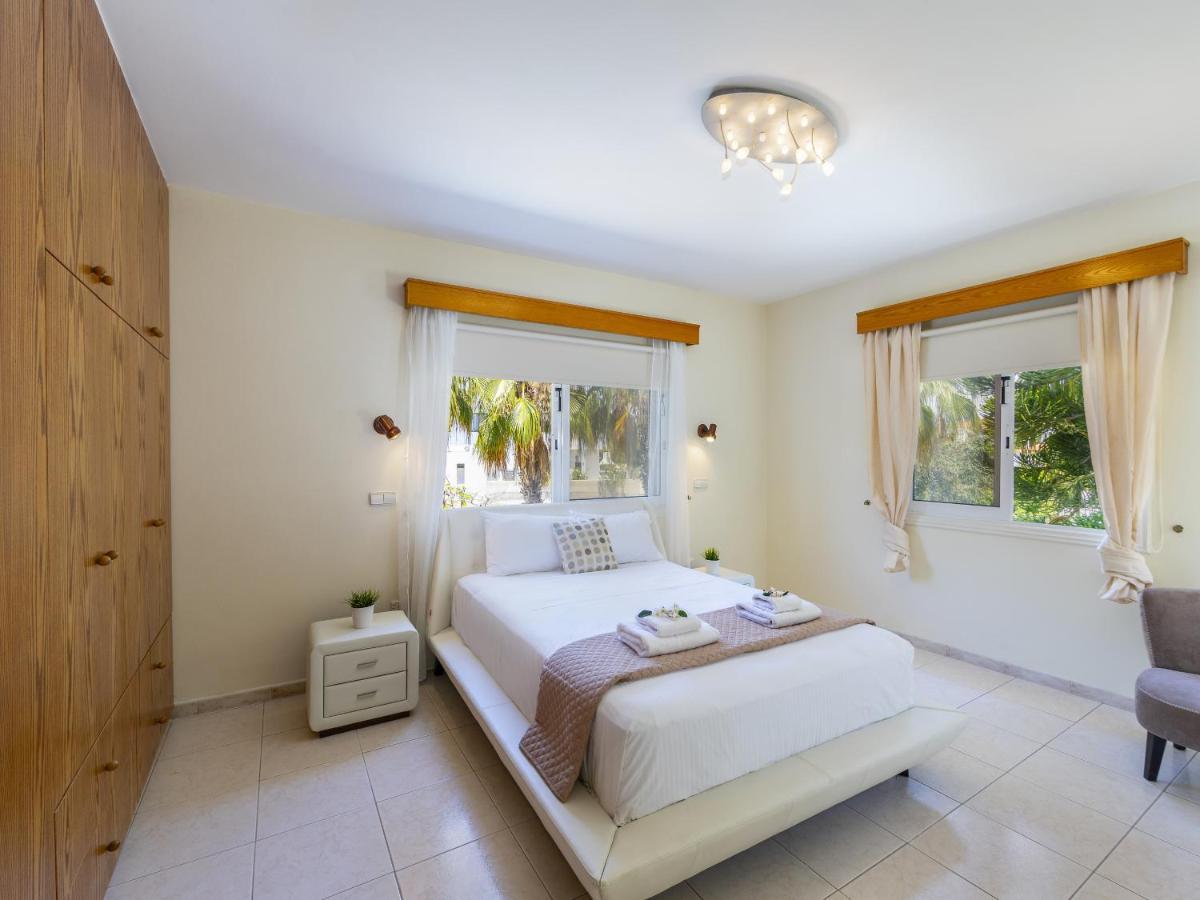 فيلا Meneou Seaside Mansion 7 لارنكا المظهر الخارجي الصورة